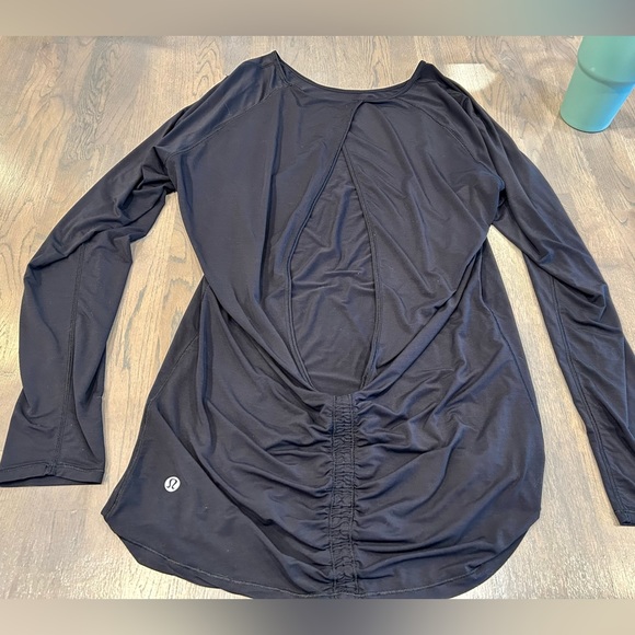 Lululemon Deep Stretch Long Sleeve Shirt- Size 8 - Picture 8 of 8